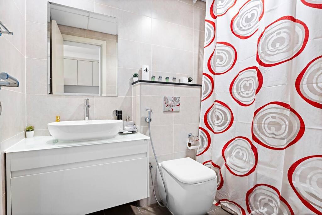 Stonetree - Modern Studio - Carson A Dubai